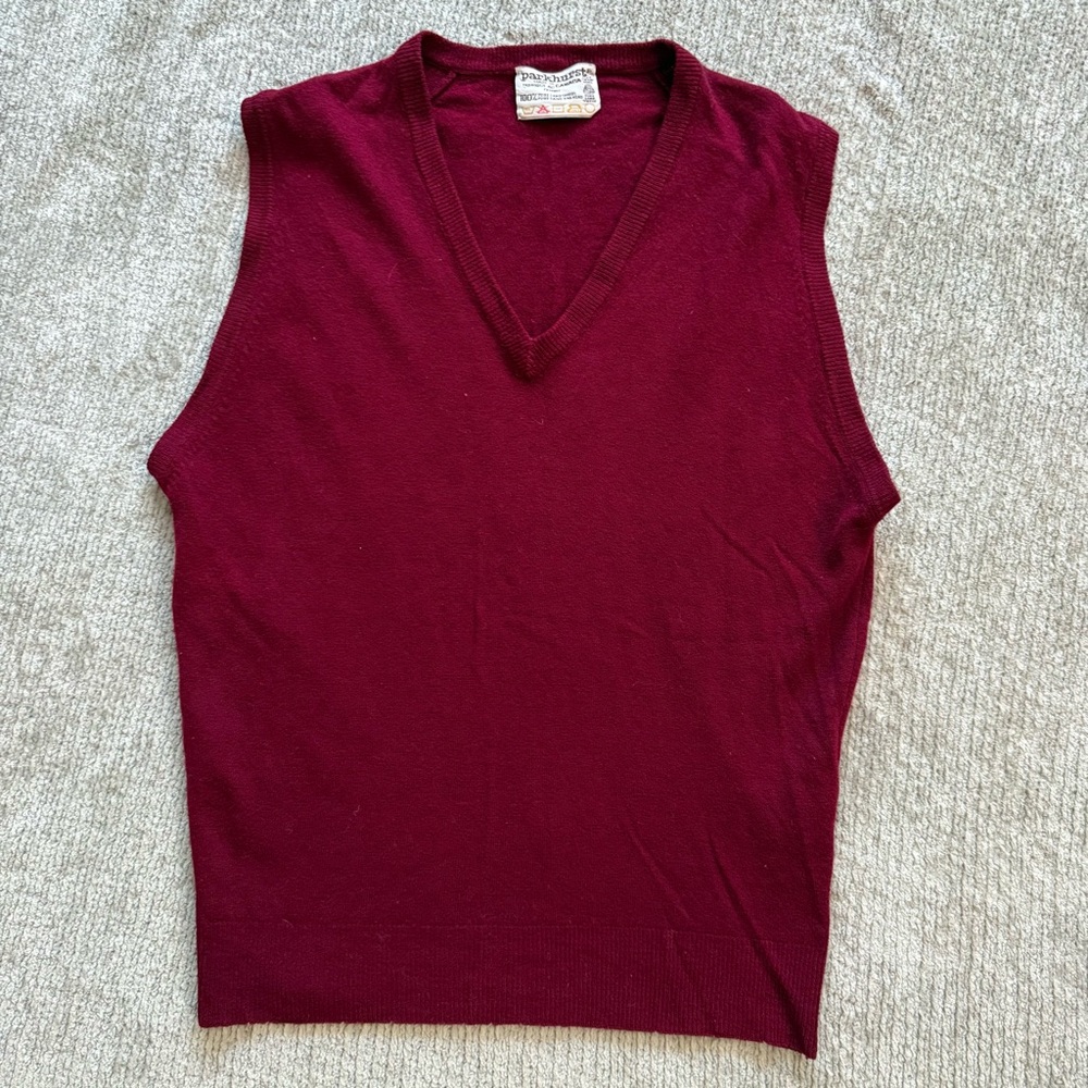 Parkhurst Pure Lambswool Burgundy V-Neck Sweater Vest Size M Made in Canada‎